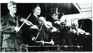 Joseph Allard et 4 autres violoneux au concours international de Lewiston (Maine) en avril 1926